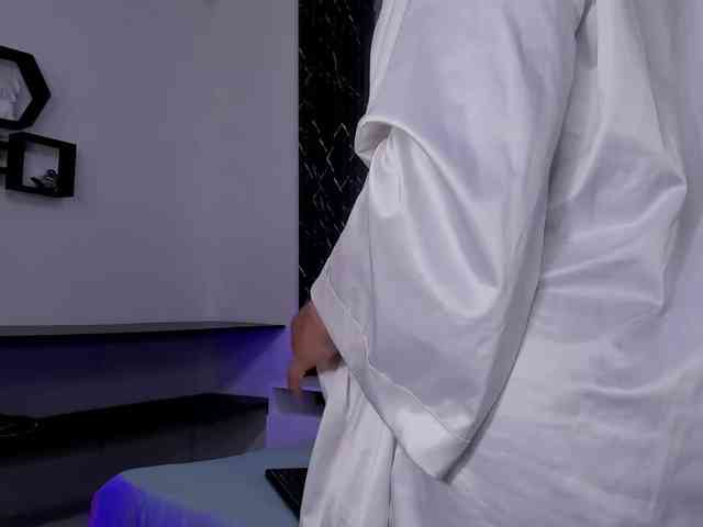 HazeAndKush webcam