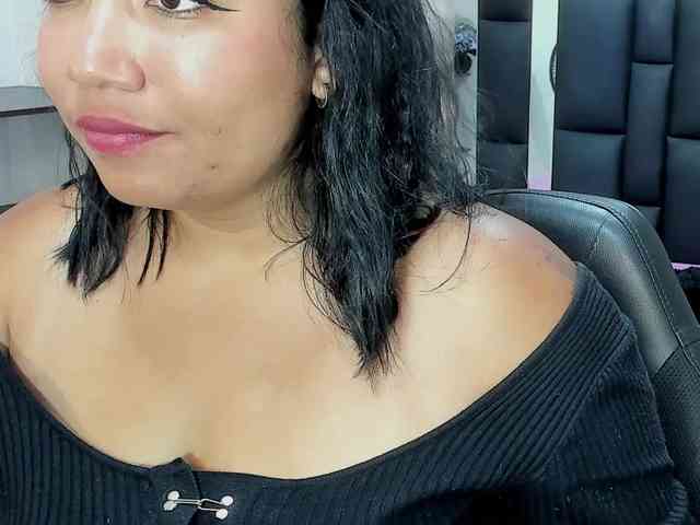 HazeAndKush webcam