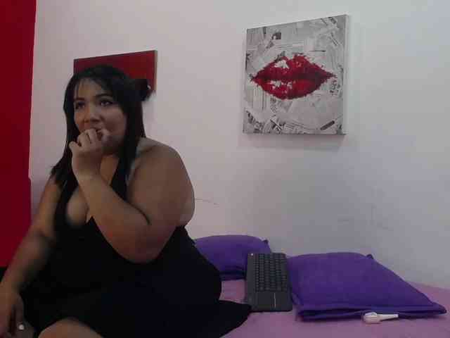 HazeAndKush webcam