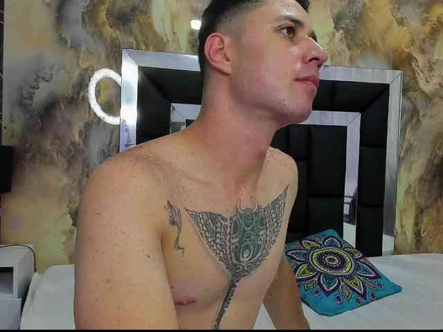 HazeAndKush webcam
