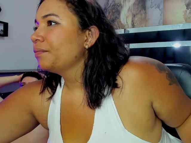 HazeAndKush webcam