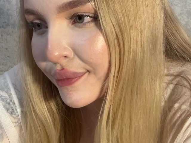 Queenkat66 live cam on BongaCams
