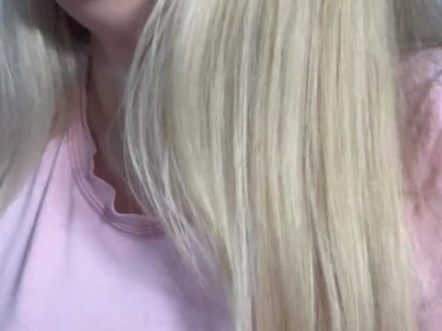 Queenkat66 live cam on BongaCams