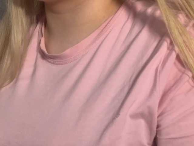 Queenkat66 live cam on BongaCams