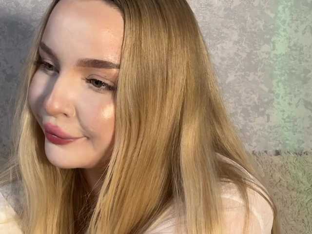 Queenkat66 live cam on BongaCams