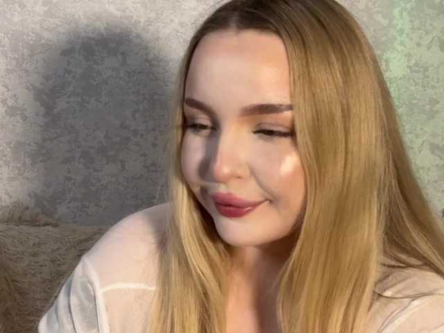Queenkat66 live cam on BongaCams
