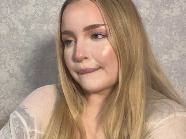 Queenkat66 live cam on BongaCams