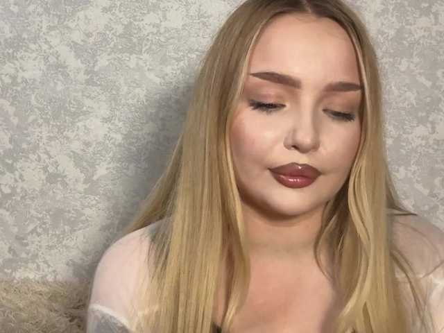 Queenkat66 live cam on BongaCams