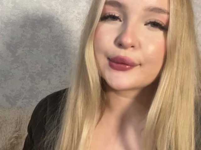 Queenkat66 live cam on BongaCams