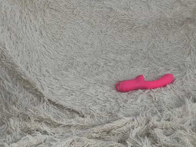 Queenkat66 live cam on BongaCams