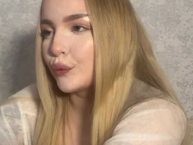 Queenkat66 live cam on BongaCams