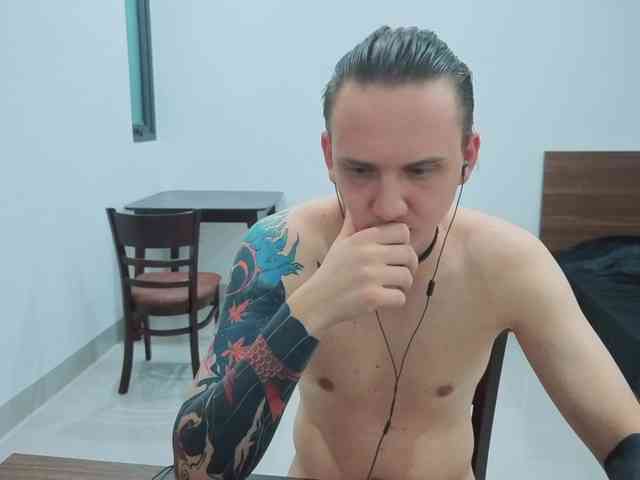 Silent-Stitch Sex Cam Show