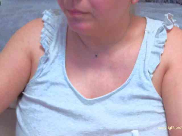 HoneyVibeLive webcam