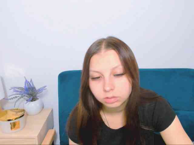 MillyAdorable webcam