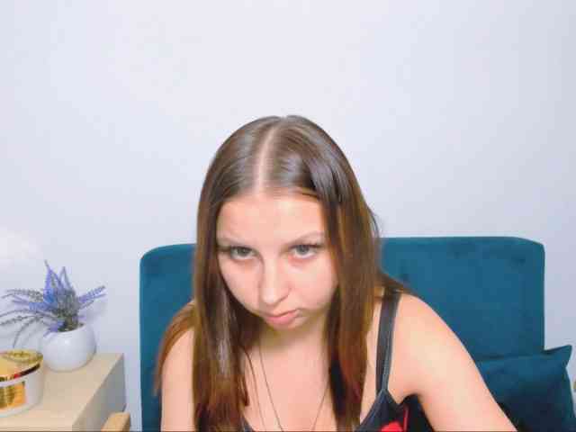MillyAdorable webcam