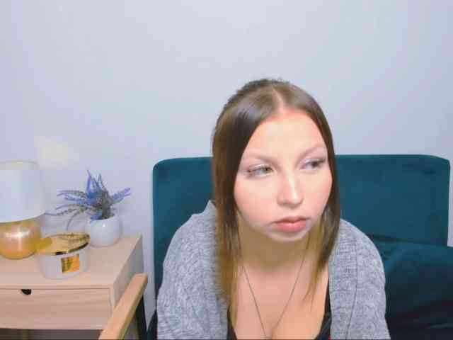 MillyAdorable webcam