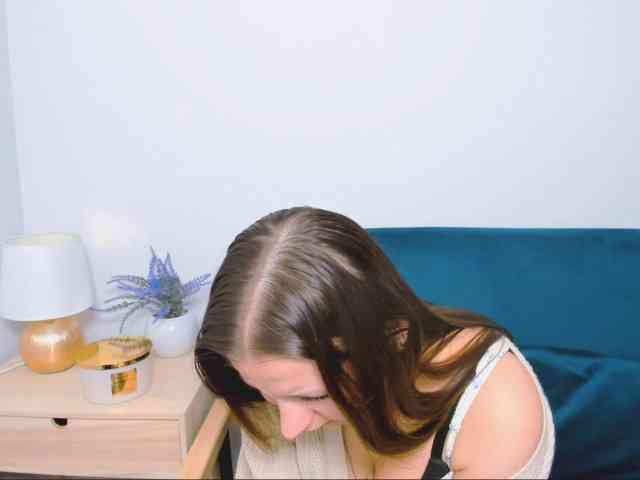 MillyAdorable webcam