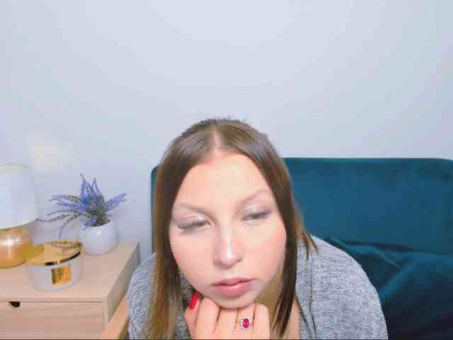 MillyAdorable webcam