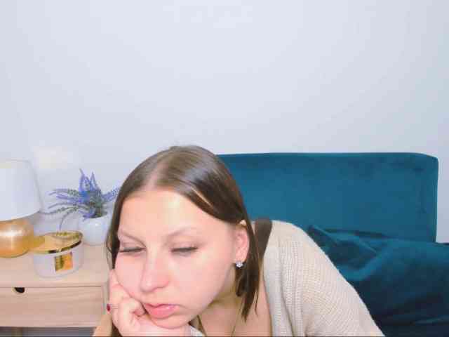 MillyAdorable webcam