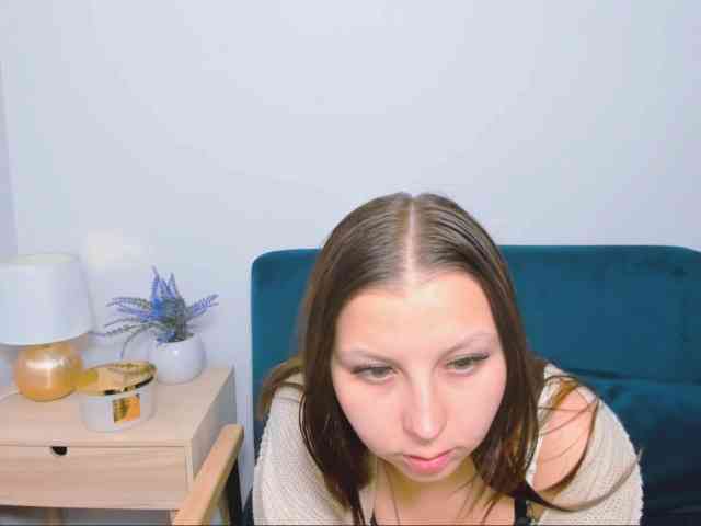 MillyAdorable webcam
