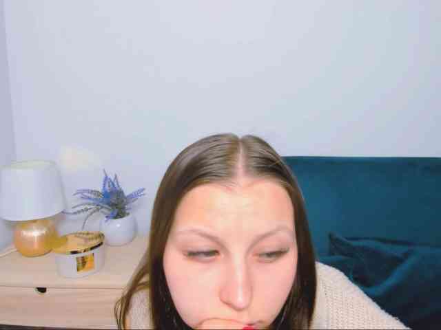 MillyAdorable webcam