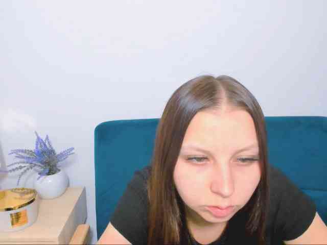 MillyAdorable webcam