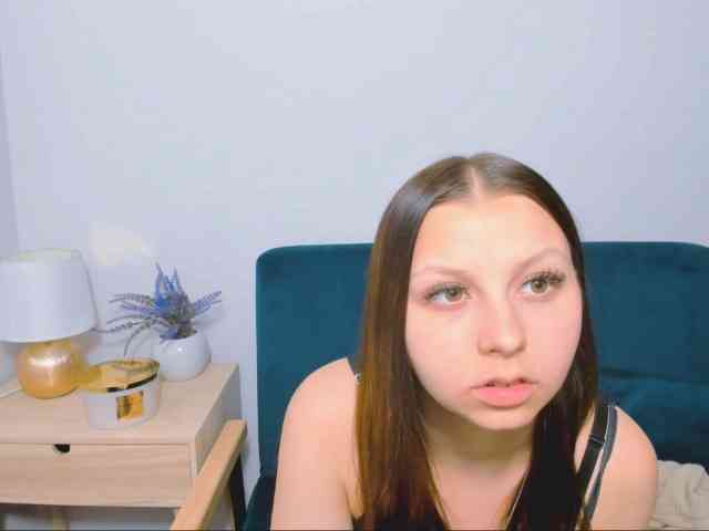 MillyAdorable webcam
