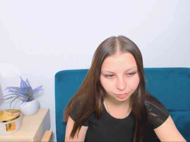 MillyAdorable webcam