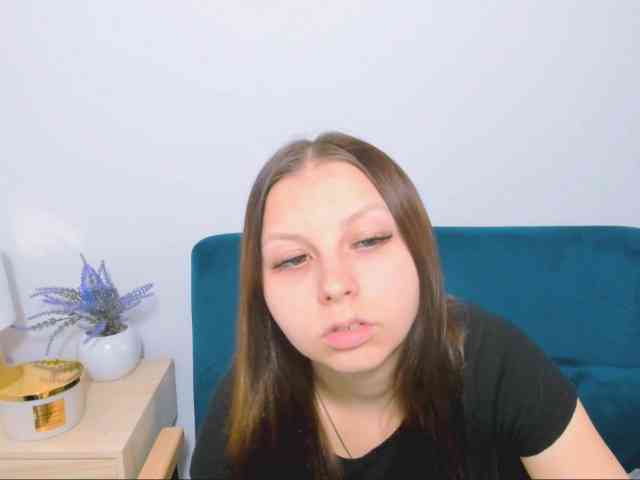 MillyAdorable webcam