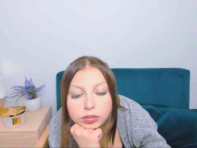 MillyAdorable webcam