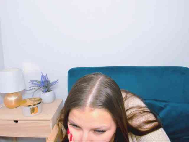 MillyAdorable webcam