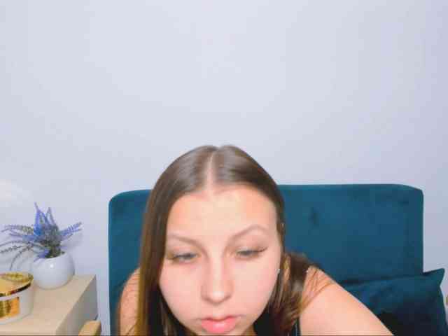 MillyAdorable webcam