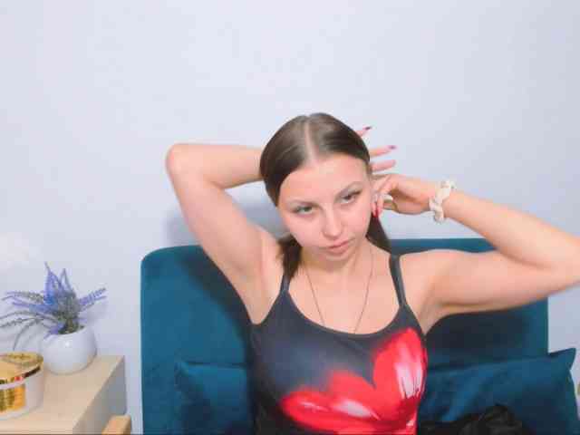 MillyAdorable webcam