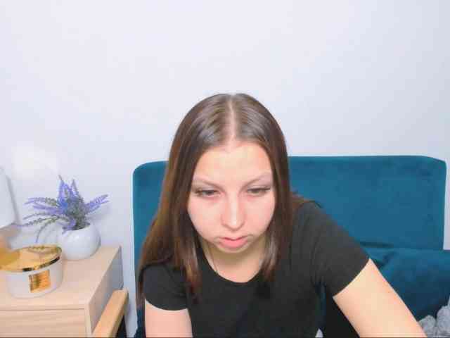 MillyAdorable webcam