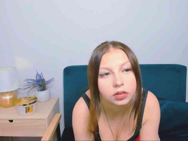 MillyAdorable webcam