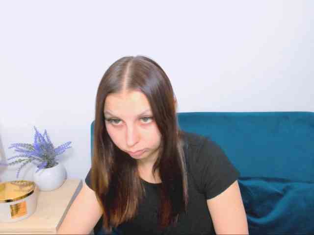 MillyAdorable webcam