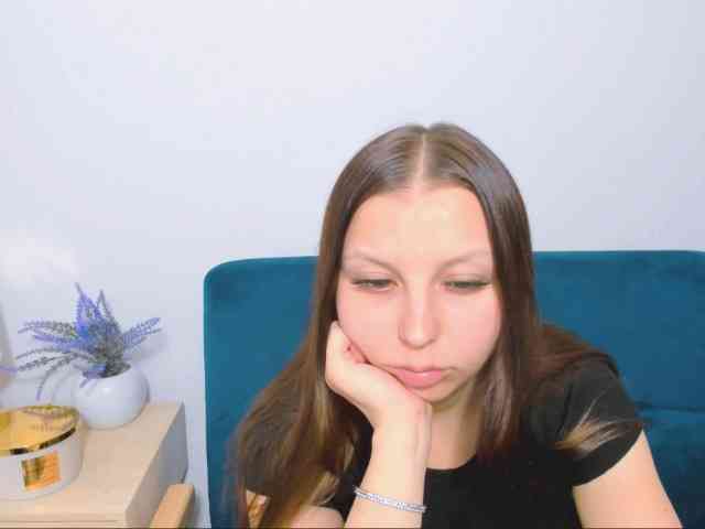 MillyAdorable webcam