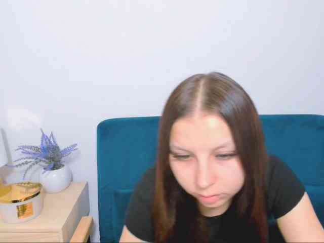 MillyAdorable webcam
