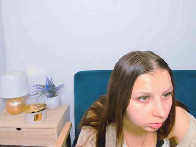 MillyAdorable webcam