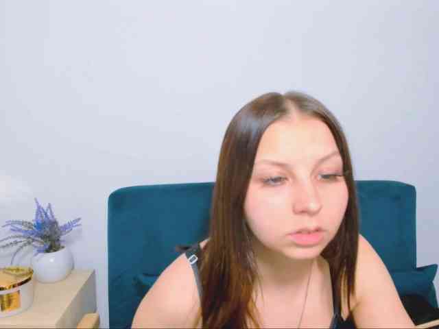 MillyAdorable webcam