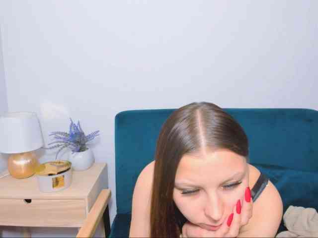 MillyAdorable webcam