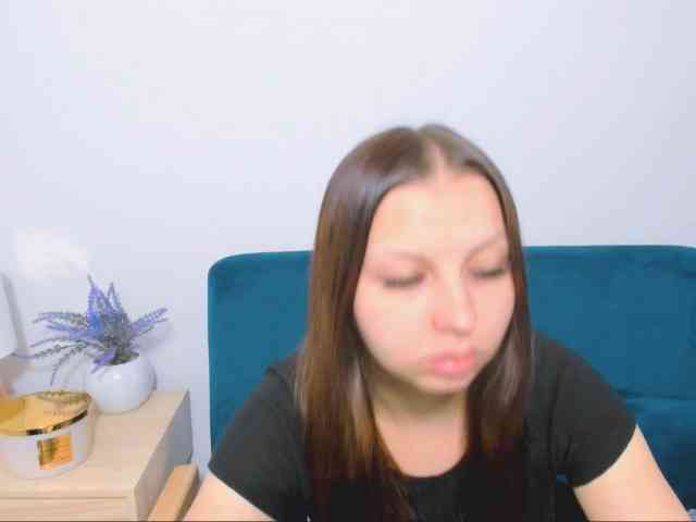 MillyAdorable webcam