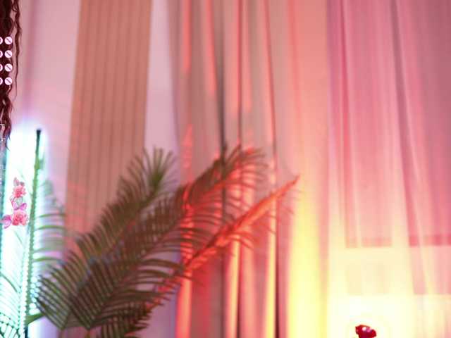 JuliaQuinn live cam on BongaCams