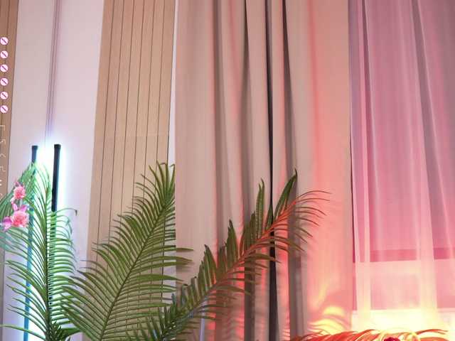 JuliaQuinn live cam on BongaCams