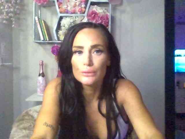 milanmonroexx webcam