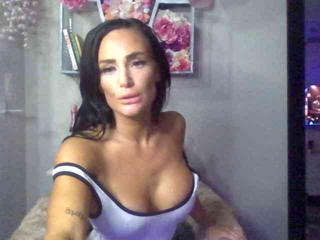 milanmonroexx webcam