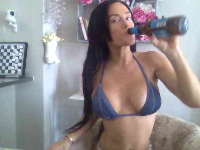 milanmonroexx webcam