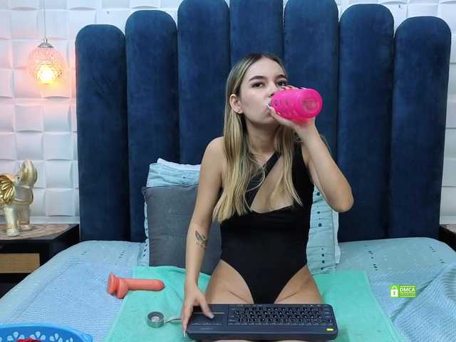 AmeliaSterling live cam on BongaCams