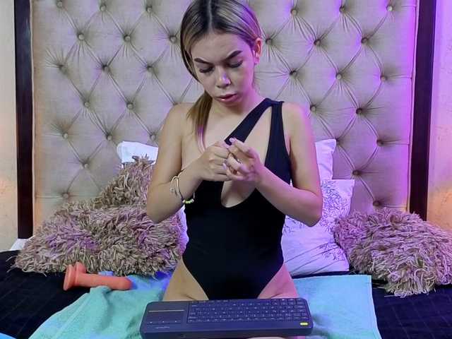 AmeliaSterling live cam on BongaCams