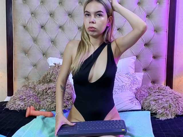AmeliaSterling live cam on BongaCams